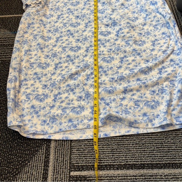 Lanz of Salzburg Medium Nightgown Fleece Blue White Floral Long Sleeve - Picture 10 of 10